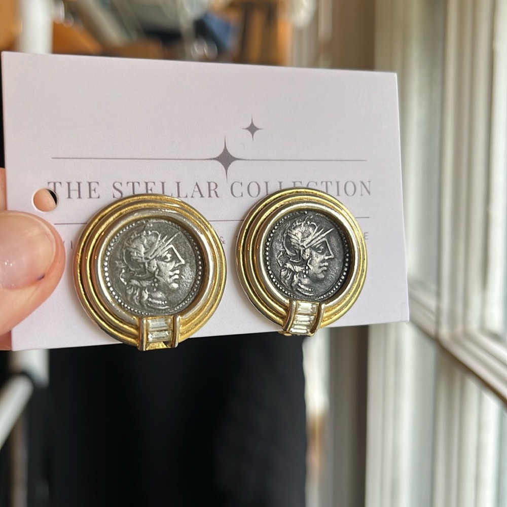 Gorgeous Vintage 80’s TAT Roman Coin Clip-on Earrings